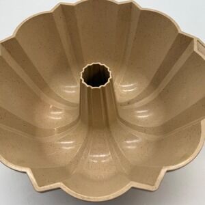 LittonWare Simu-Stone Fluted Bundt Cake Pan Tan Speckled 38285 Vintage USA Oven
